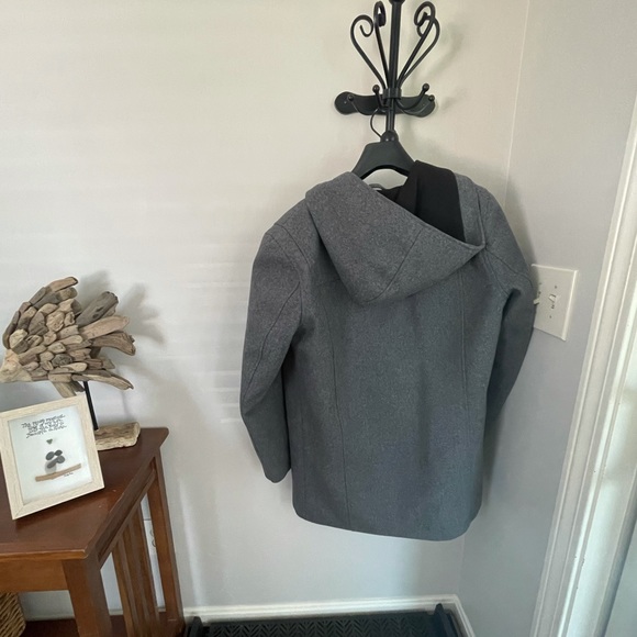 Guess Men’s Winter Coat - Picture 3 of 4